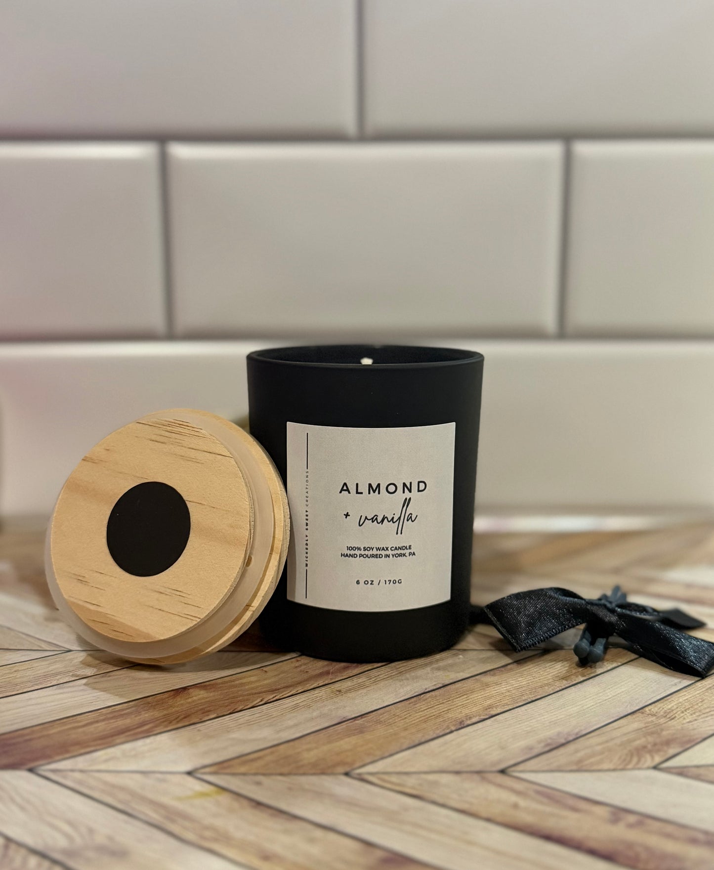 Almond and Vanilla Candle