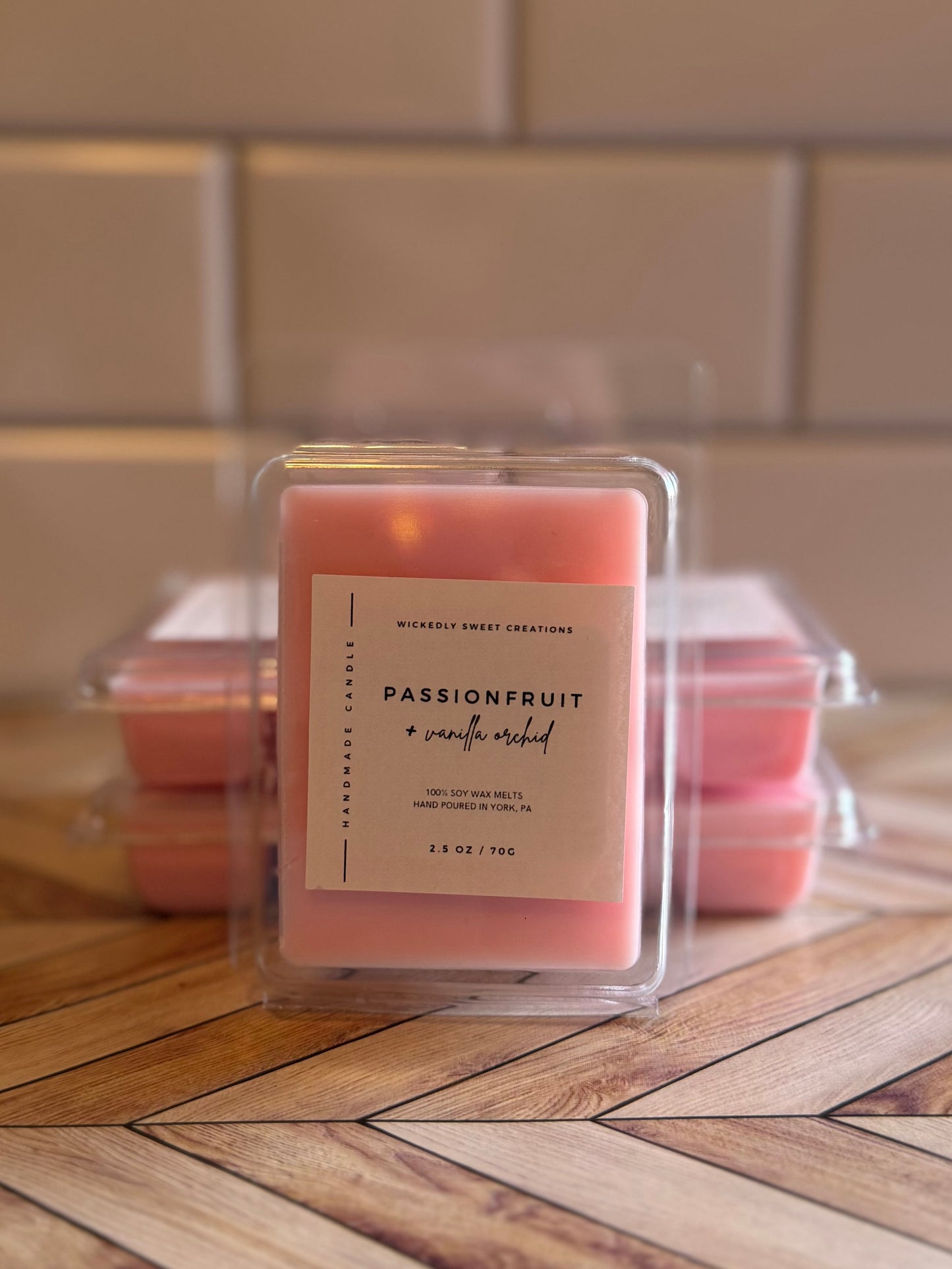 Inspired by Victoria’s Secret Bombshell Wax Melts